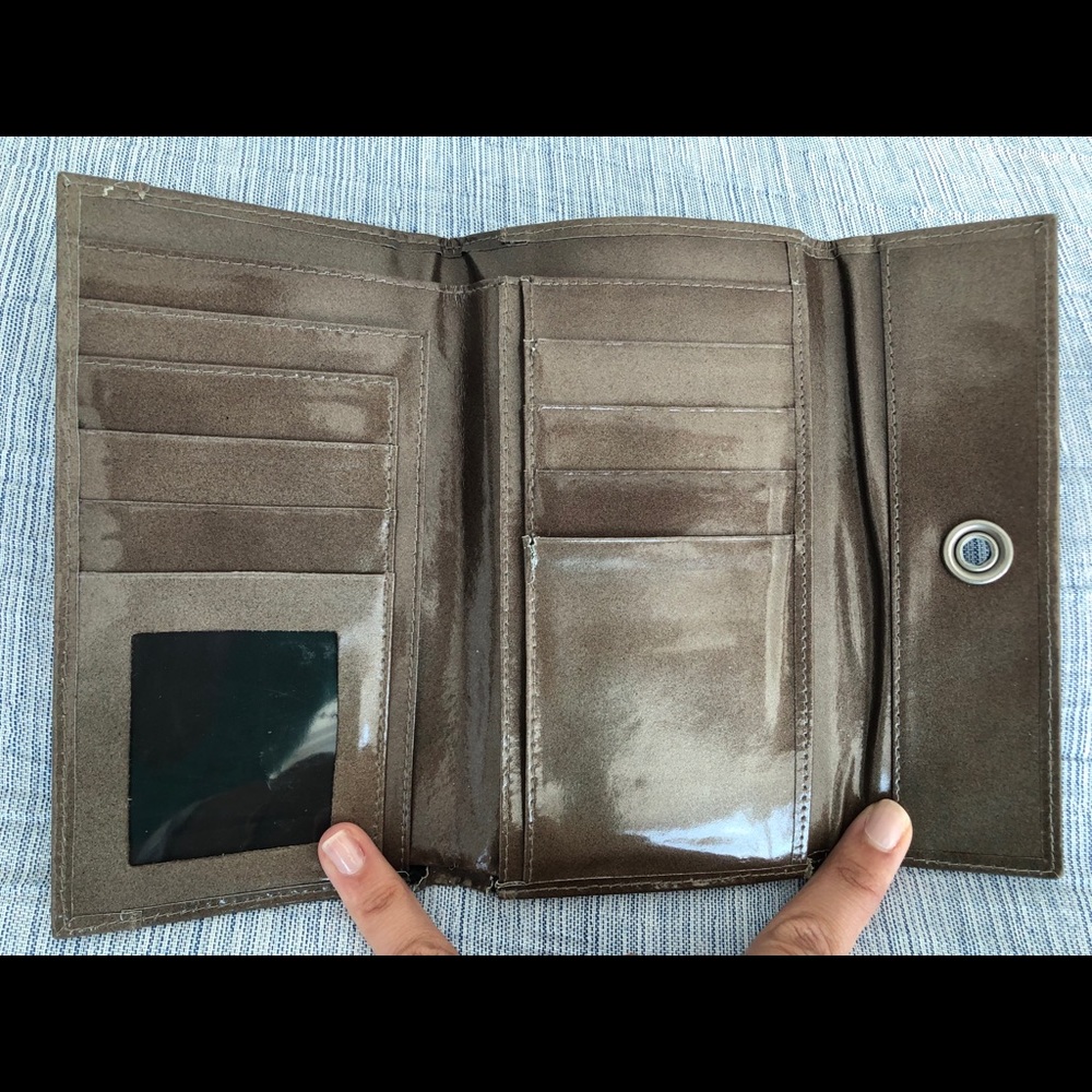 Prune brown shiny leather wallet